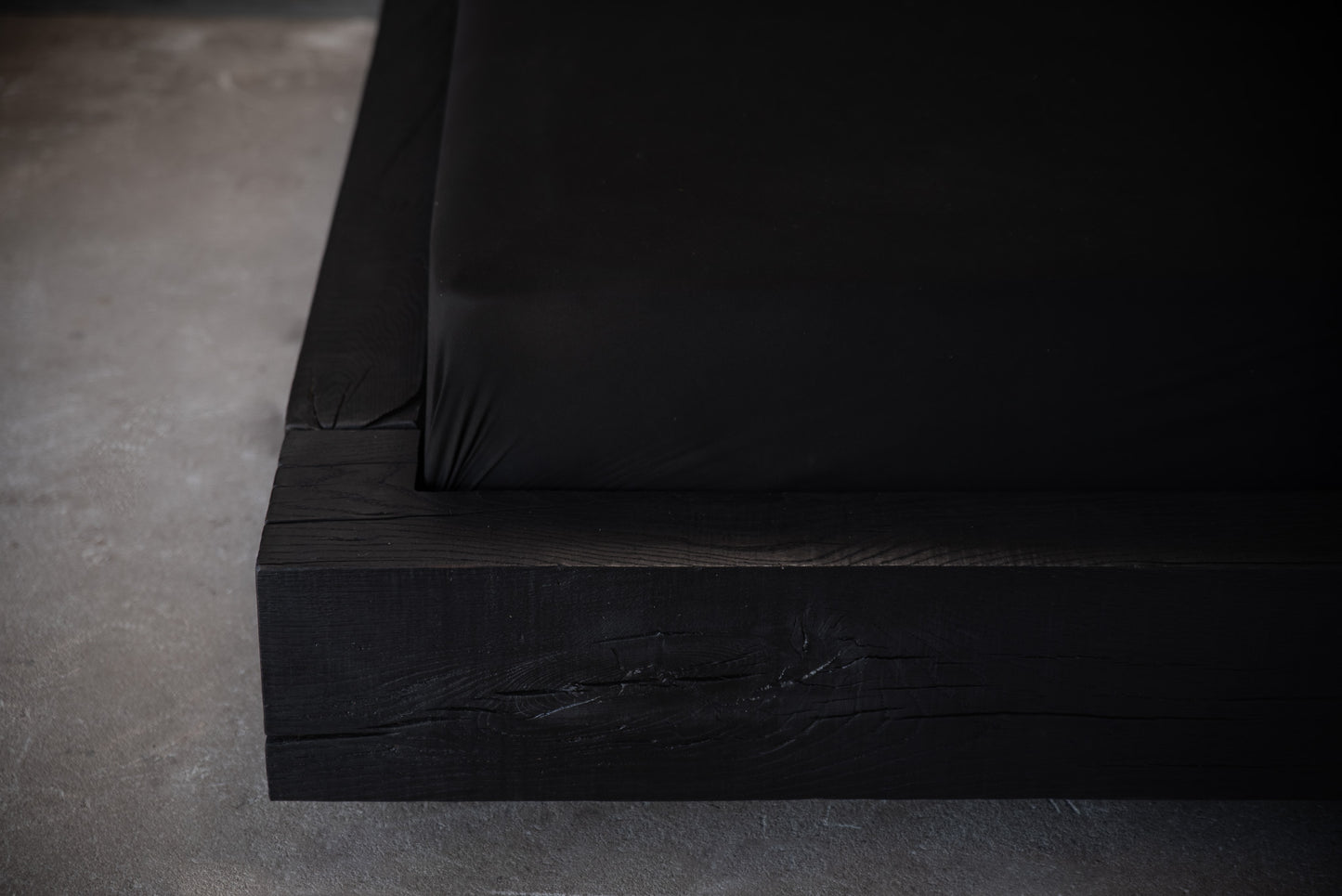 Wabi-Sabi ąžuolinė lova „Kuro“