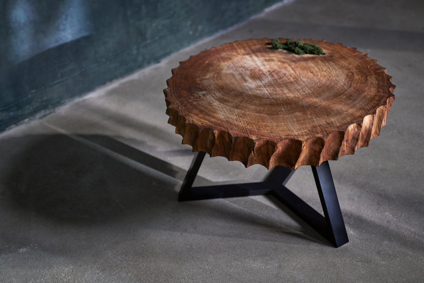 Ąžuolinis staliukas „Samanos“