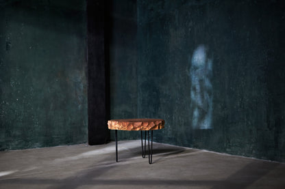 Ąžuolinis staliukas „Kraštas“