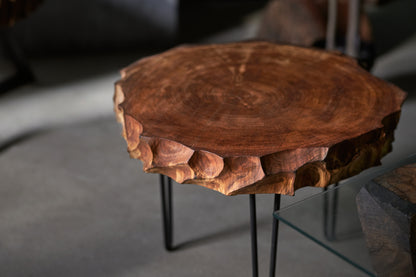 Ąžuolinis staliukas „Kraštas“