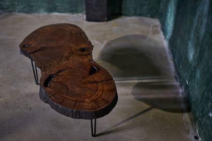 Ąžuolinis staliukas „Forma“