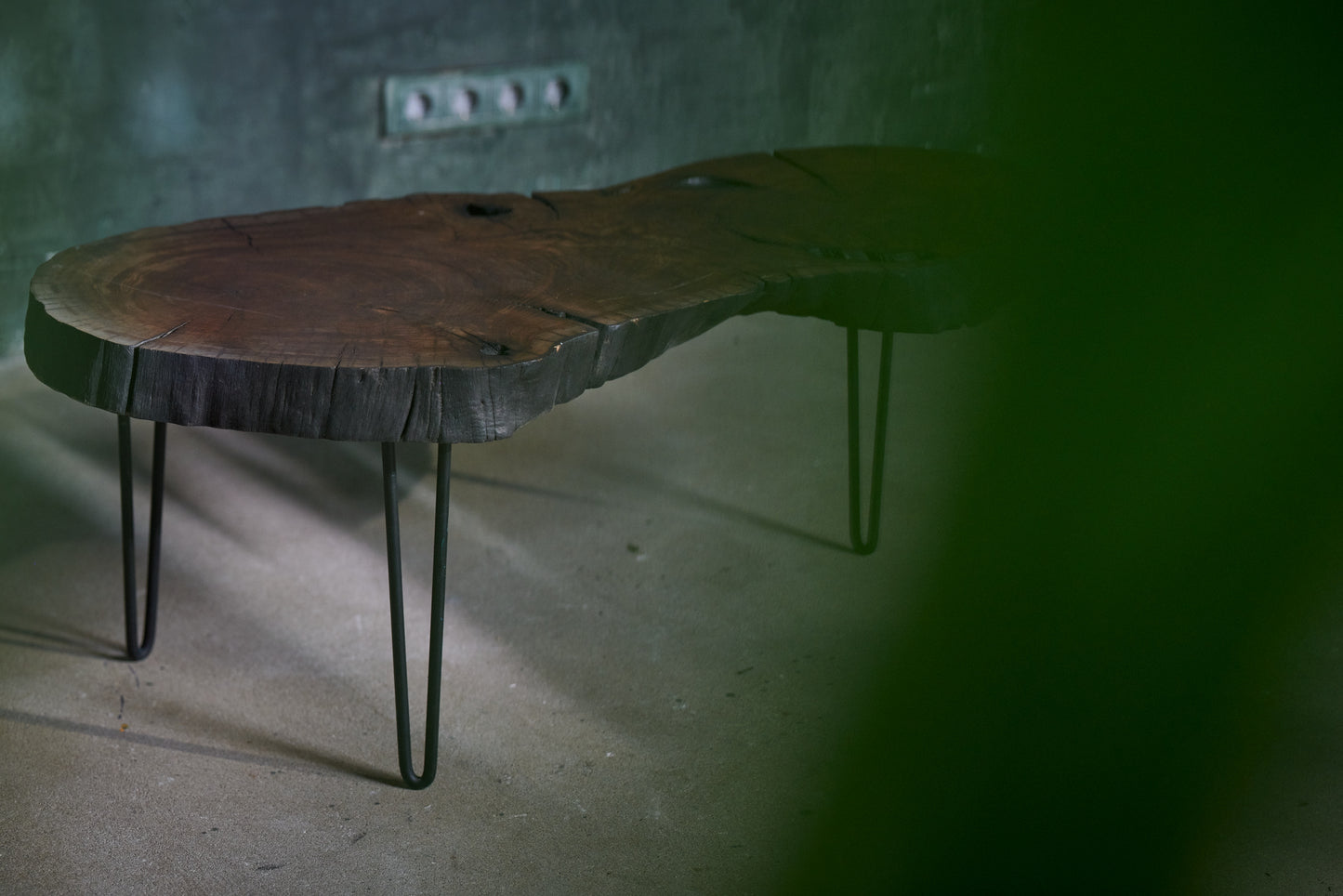 Ąžuolinis staliukas „Forma“