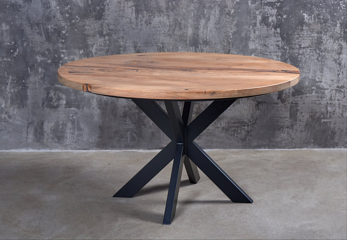 Apvalus ąžuolinis valgomojo stalas "Round Harmony"