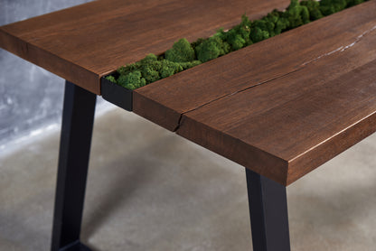 Ąžuolinis valgomojo stalas su loviu