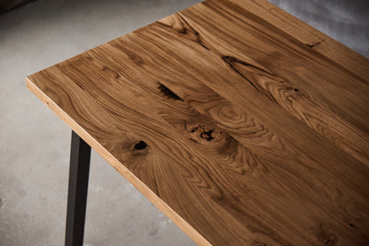 Ąžuolinis valgomojo stalas „Linea“