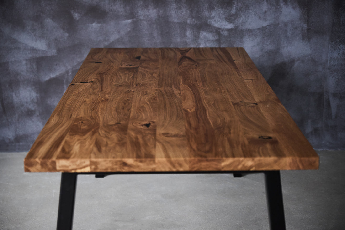 Ąžuolinis valgomojo stalas „Linea“