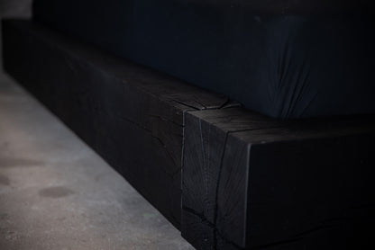 Wabi-Sabi ąžuolinė lova „Kuro“