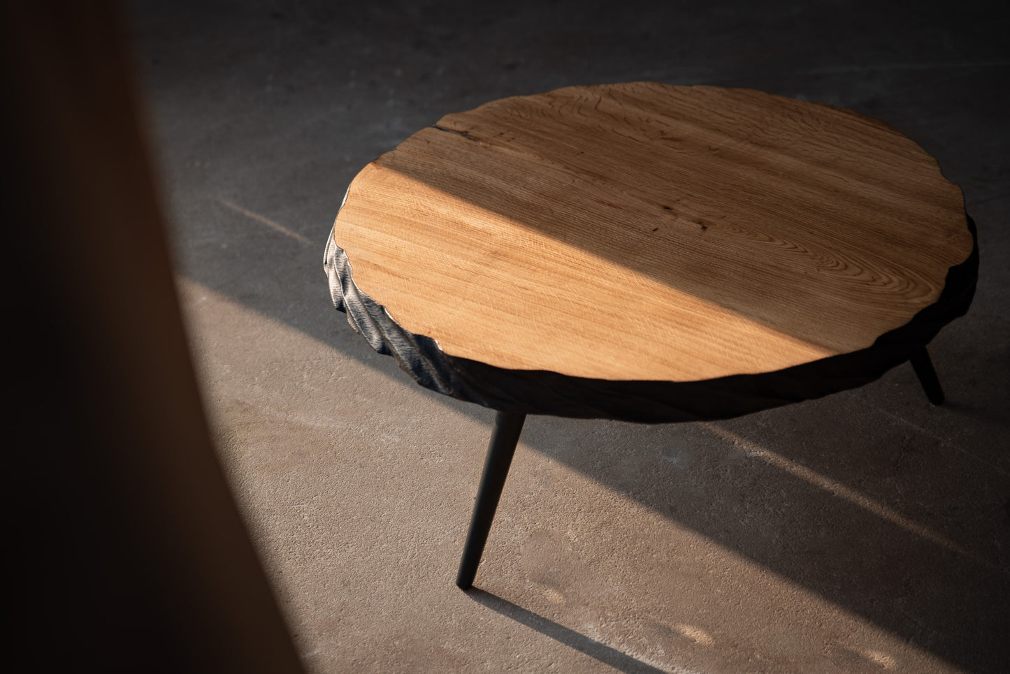 Minimalistinis ąžuolinis kavos staliukas „Terra“