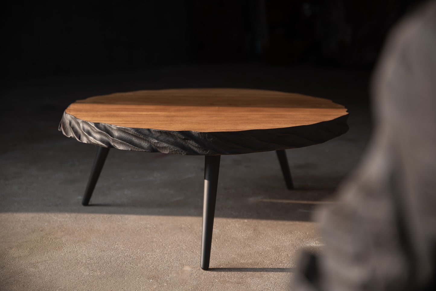 Minimalistinis ąžuolinis kavos staliukas „Terra“