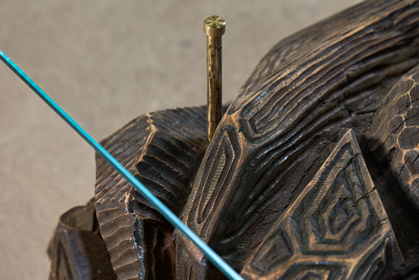 Ąžuolinis kavos staliukas „Afrikos ritmai“