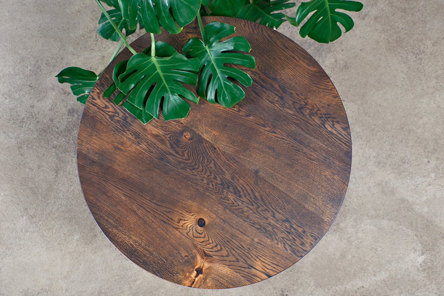 Apvalus kavos staliukas